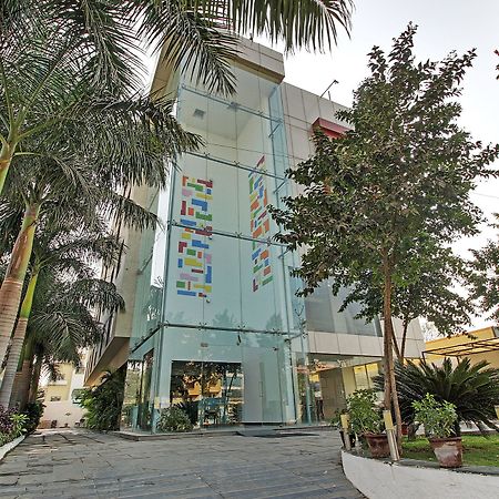 Hotel Sai Miracle Ширди Екстериор снимка