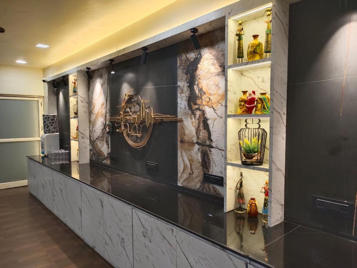 Hotel Sai Miracle Ширди Екстериор снимка