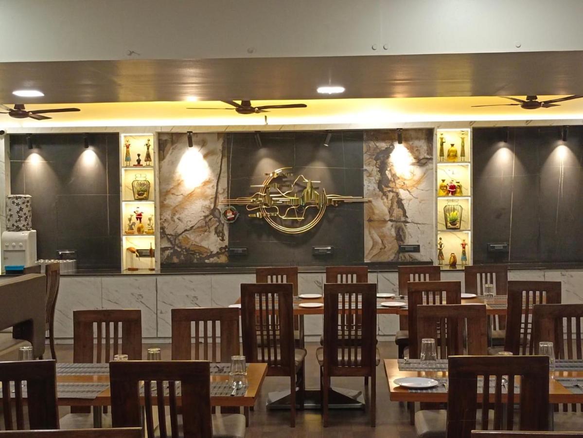 Hotel Sai Miracle Ширди Екстериор снимка