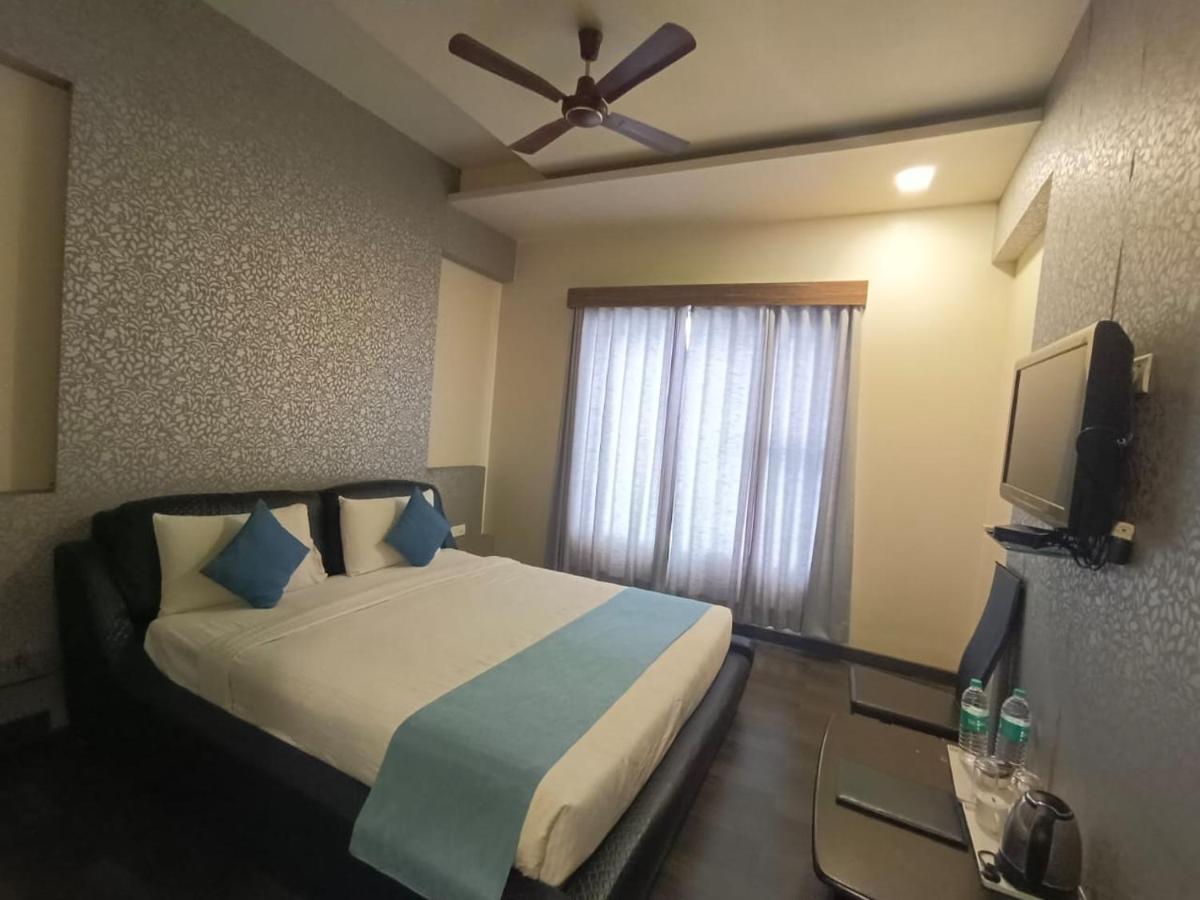 Hotel Sai Miracle Ширди Екстериор снимка