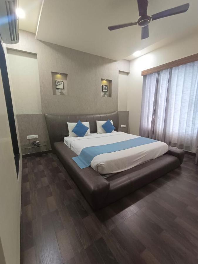 Hotel Sai Miracle Ширди Екстериор снимка