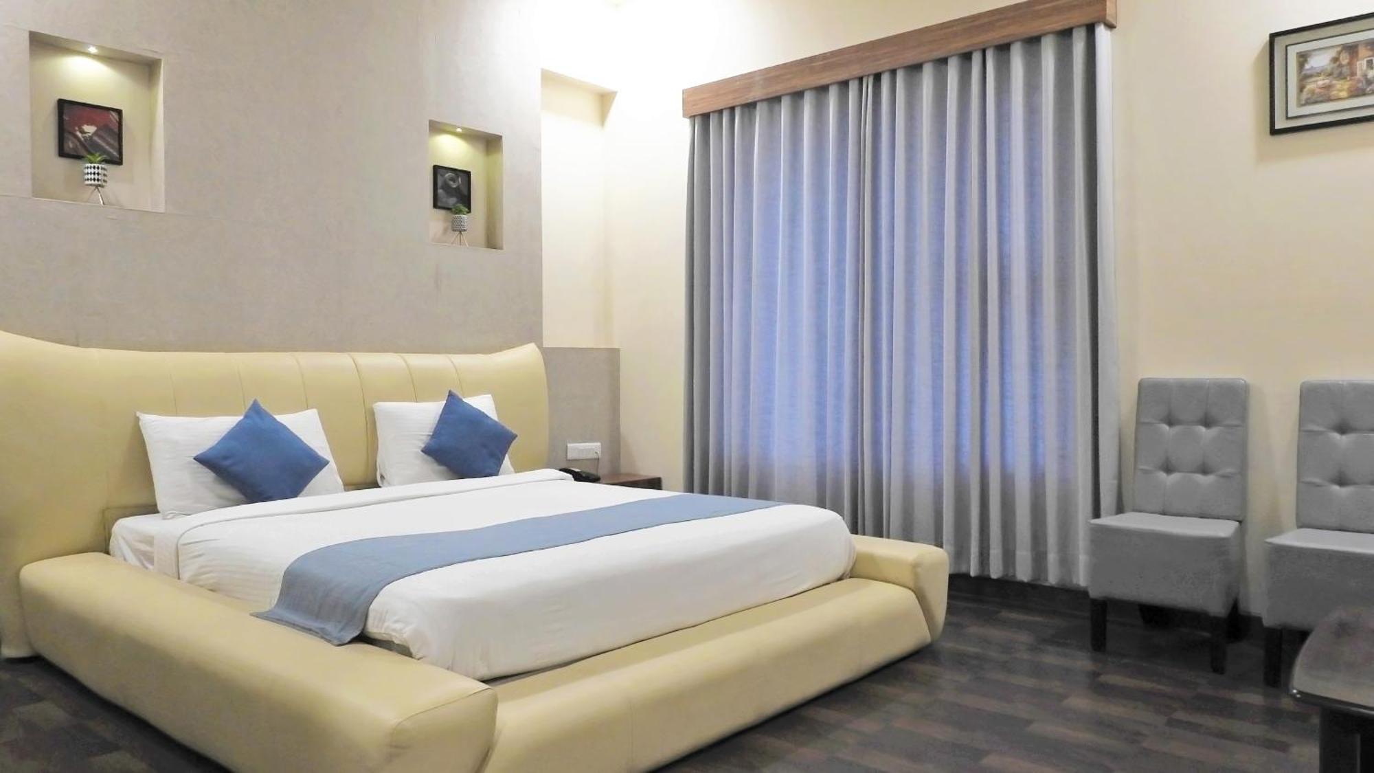Hotel Sai Miracle Ширди Екстериор снимка