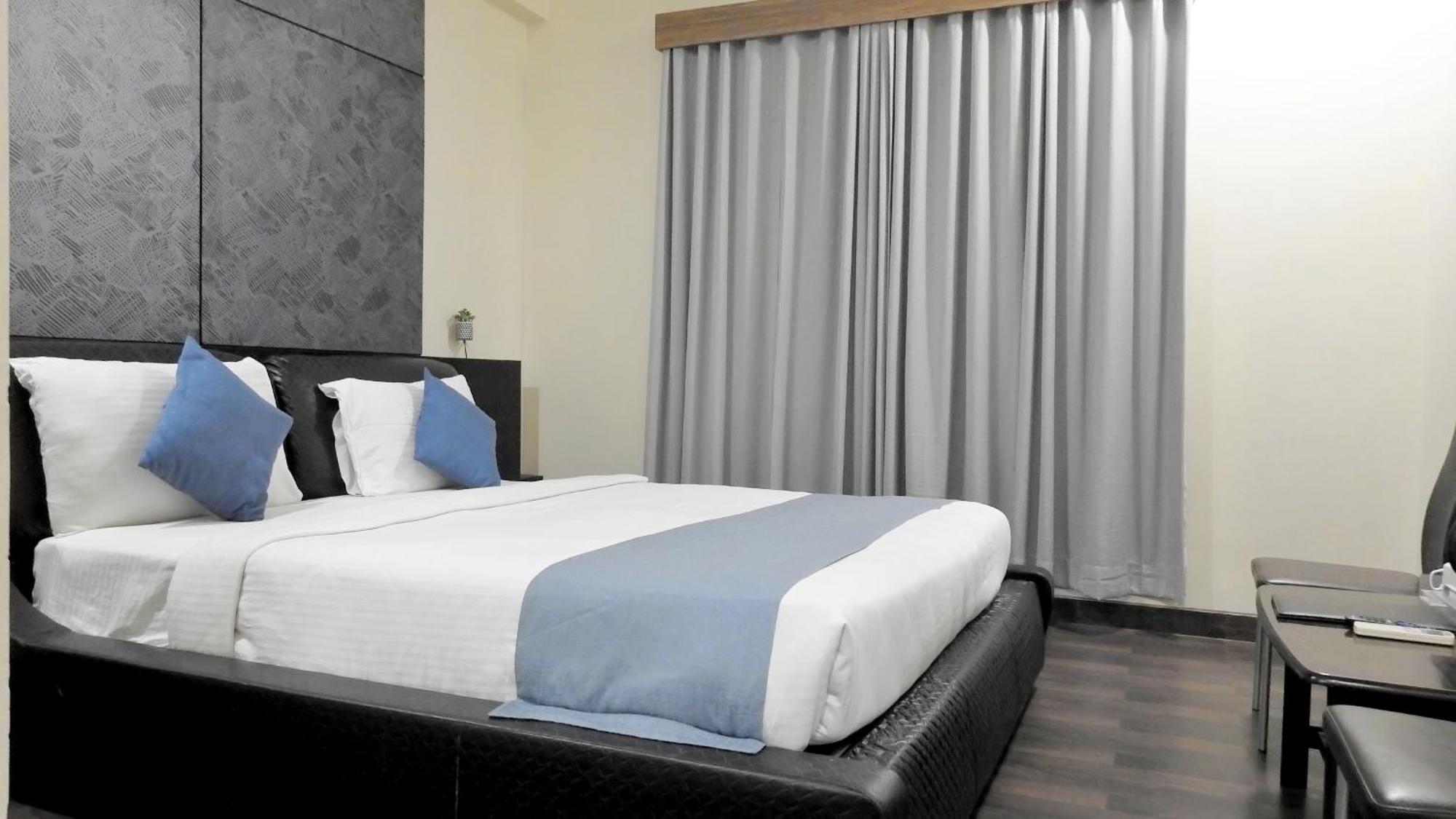 Hotel Sai Miracle Ширди Екстериор снимка