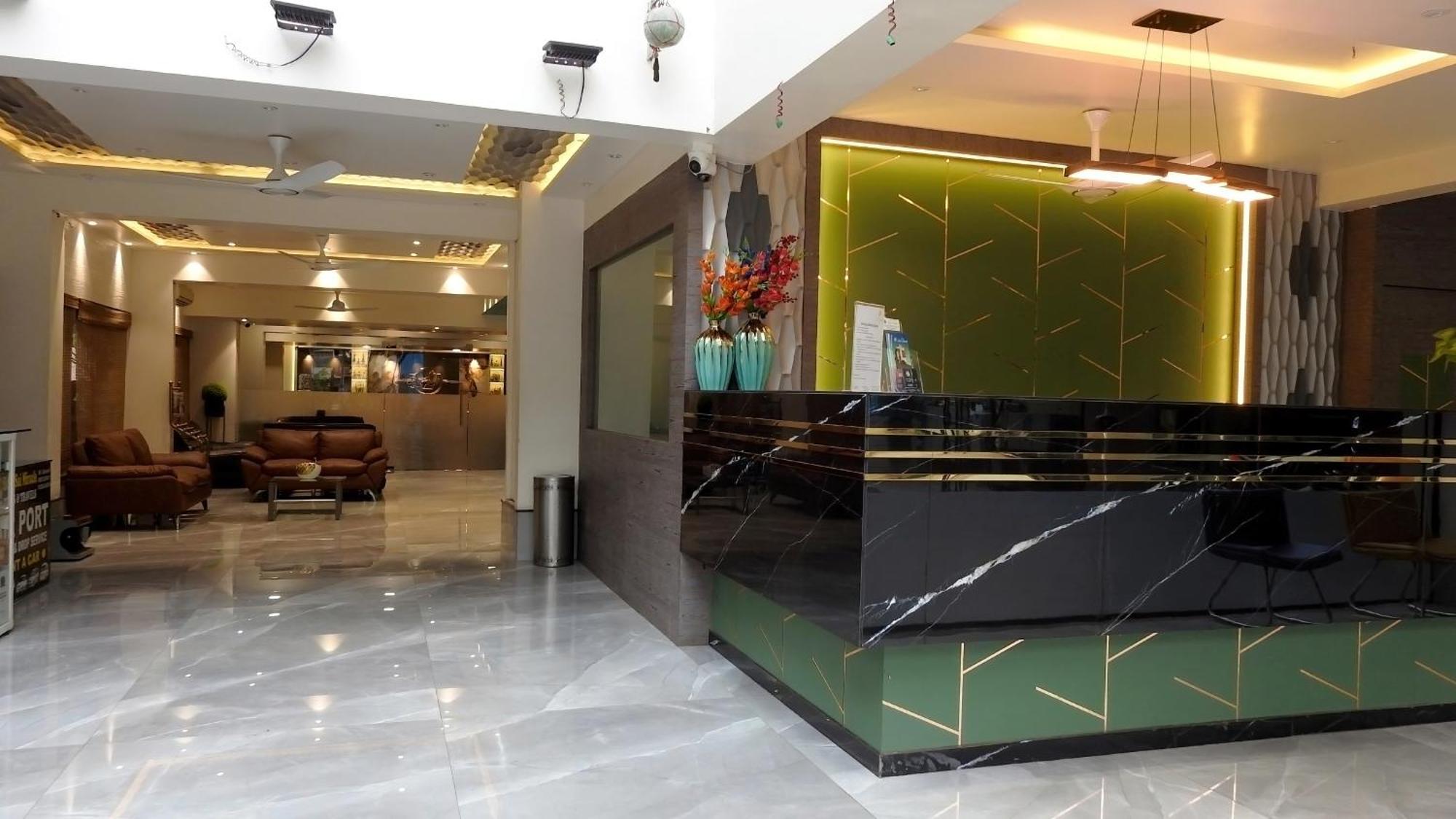 Hotel Sai Miracle Ширди Екстериор снимка