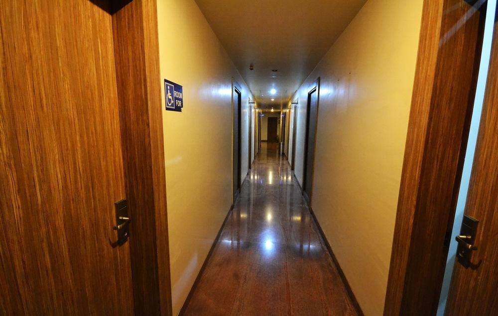 Hotel Sai Miracle Ширди Екстериор снимка