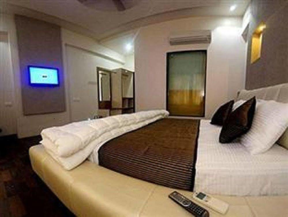 Hotel Sai Miracle Ширди Екстериор снимка